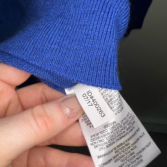 Express | Mens Small / Petite | Blue Vneck Wool Blend Sweater - Picture 9 of 9